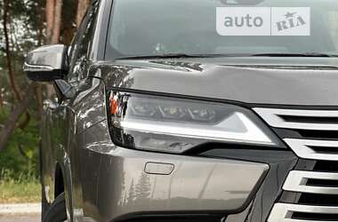 Внедорожник / Кроссовер Lexus LX 2023 в 