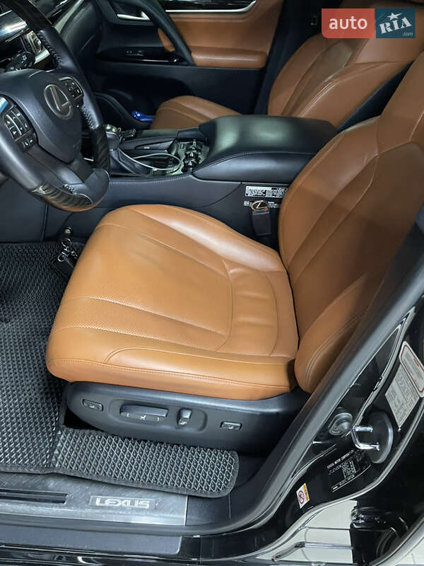 Внедорожник / Кроссовер Lexus LX 2019 в Киеве