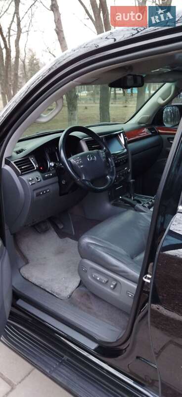 Позашляховик / Кросовер Lexus LX 2008 в Запоріжжі