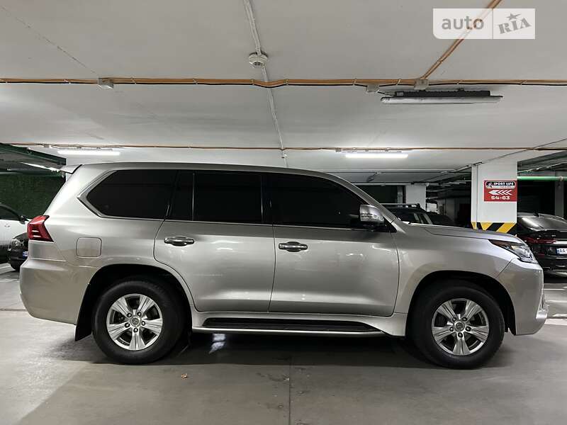 Позашляховик / Кросовер Lexus LX 2016 в Києві фото 10 Позашляховик / Кросовер Lexus LX 2016 в Києві