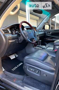 Внедорожник / Кроссовер Lexus LX 2013 в 
