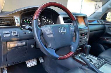 Внедорожник / Кроссовер Lexus LX 2013 в 