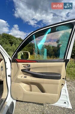 Внедорожник / Кроссовер Lexus LX 2011 в 