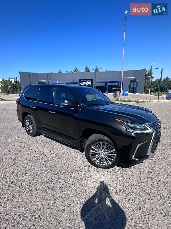 Lexus LX 2019