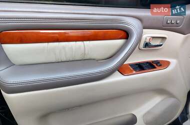 Внедорожник / Кроссовер Lexus LX 2000 в 