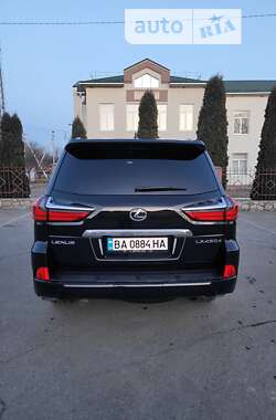 Внедорожник / Кроссовер Lexus LX 2016 в Новомиргороде