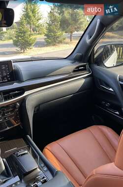 Внедорожник / Кроссовер Lexus LX 2017 в 