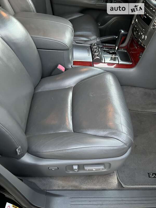 Позашляховик / Кросовер Lexus LX 2007 в Харкові