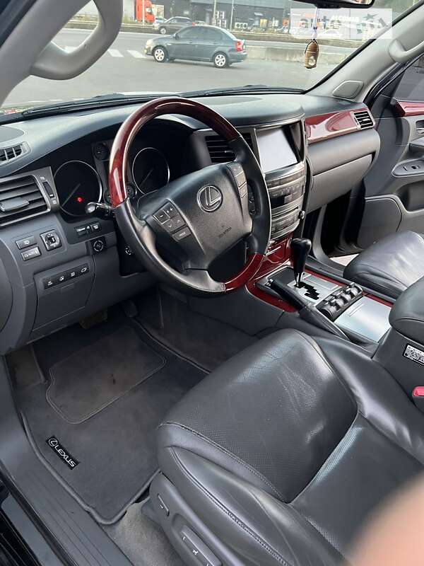 Позашляховик / Кросовер Lexus LX 2007 в Харкові