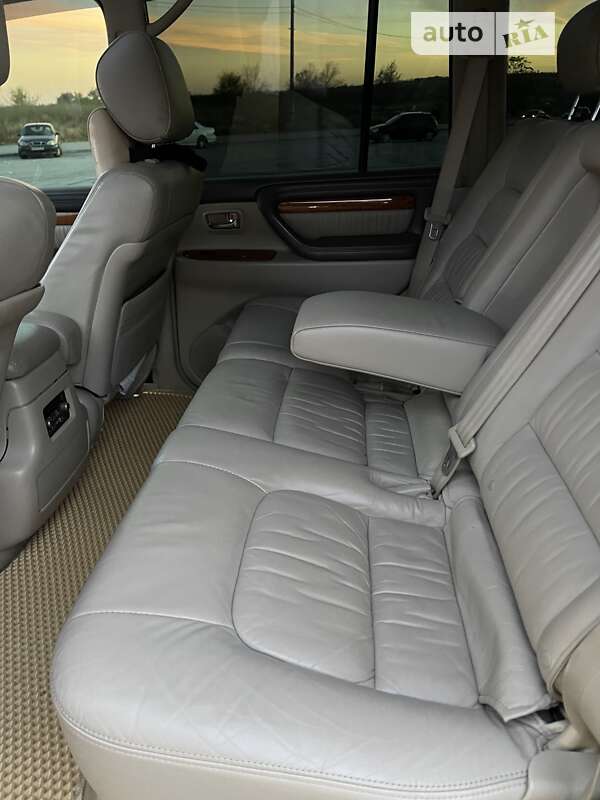 Позашляховик / Кросовер Lexus LX 2005 в Києві