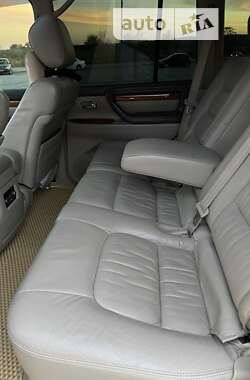 Внедорожник / Кроссовер Lexus LX 2005 в 