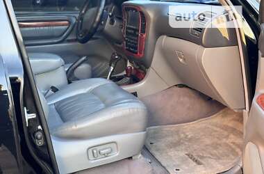 Внедорожник / Кроссовер Lexus LX 1999 в 