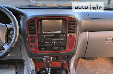 Внедорожник / Кроссовер Lexus LX 1999 в 