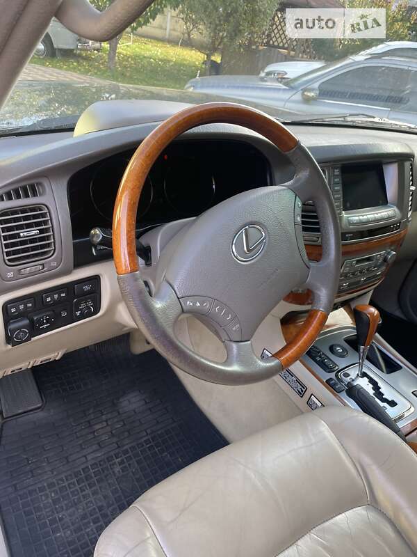 Внедорожник / Кроссовер Lexus LX 2005 в Луцке