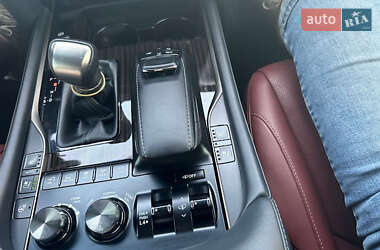 Внедорожник / Кроссовер Lexus LX 2019 в 