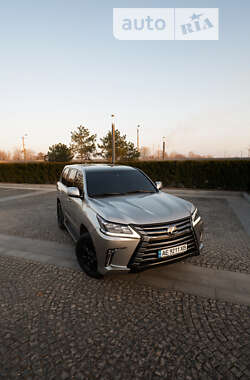 Позашляховик / Кросовер Lexus LX 2016 в Дніпрі