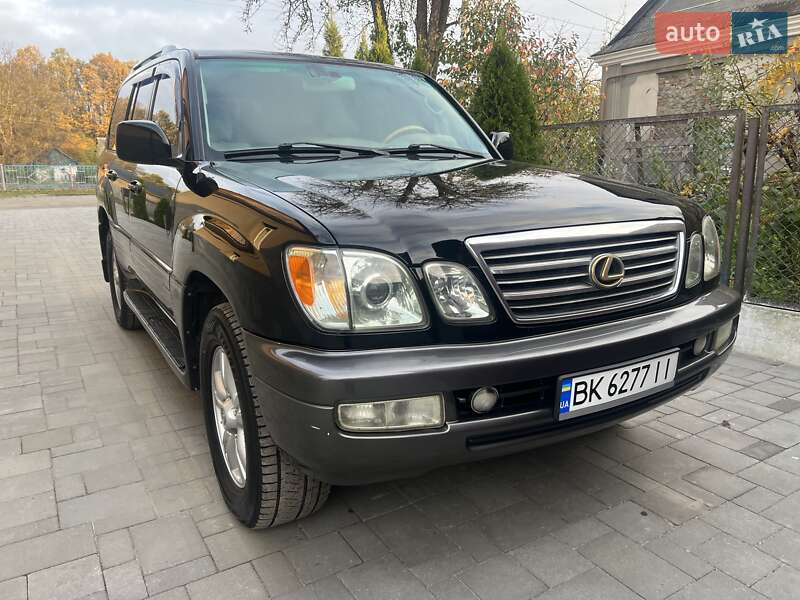 Позашляховик / Кросовер Lexus LX 2003 в Рівному