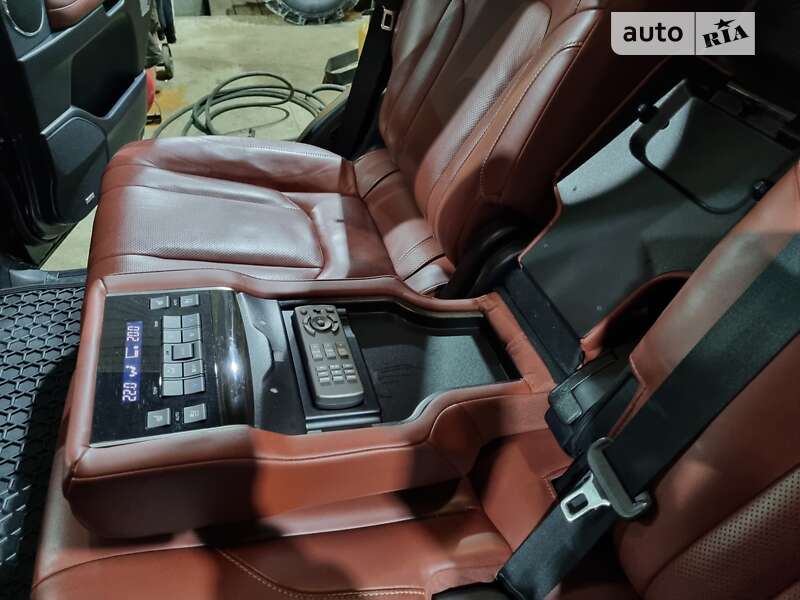 Позашляховик / Кросовер Lexus LX 2016 в Чернівцях фото 52 Позашляховик / Кросовер Lexus LX 2016 в Чернівцях