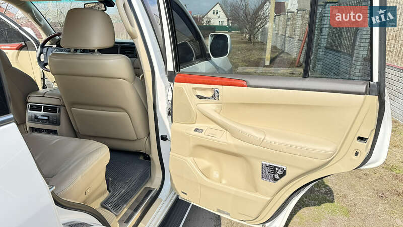 Внедорожник / Кроссовер Lexus LX 2008 в Яготине