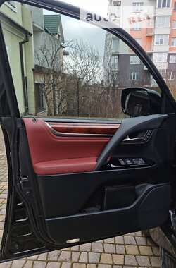 Позашляховик / Кросовер Lexus LX 2018 в Чернівцях