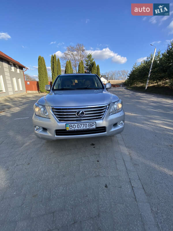 Внедорожник / Кроссовер Lexus LX 2011 в Тернополе