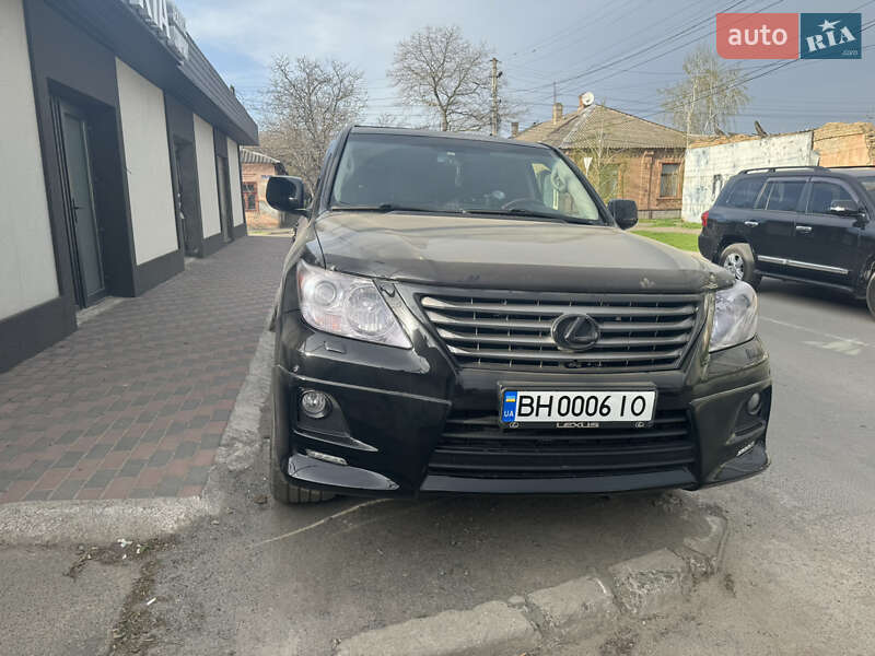 Внедорожник / Кроссовер Lexus LX 2010 в Измаиле фото 6 Внедорожник / Кроссовер Lexus LX 2010 в Измаиле