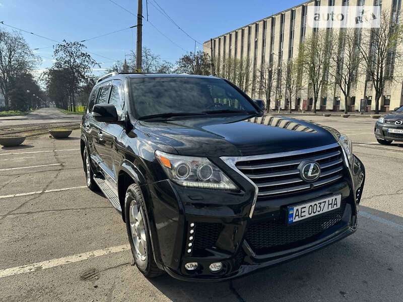 Внедорожник / Кроссовер Lexus LX 2014 в Днепре