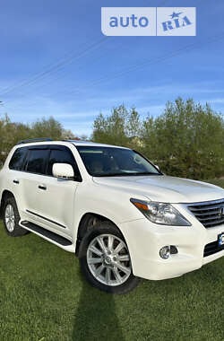 Внедорожник / Кроссовер Lexus LX 2008 в Черновцах