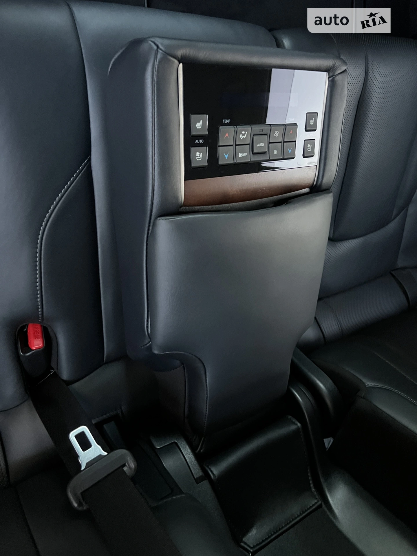 2017 Lexus LX - мініатюра 21