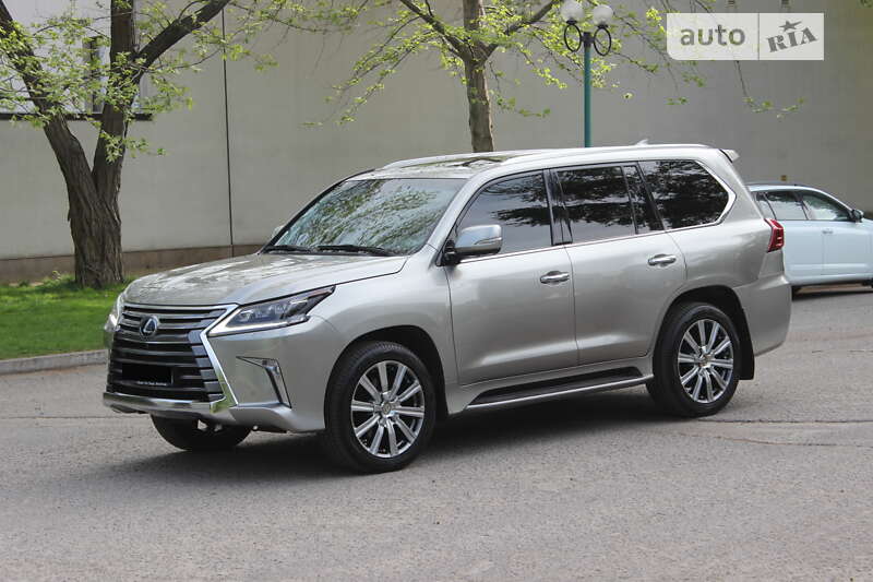 Внедорожник / Кроссовер Lexus LX 2016 в Днепре