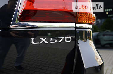 Внедорожник / Кроссовер Lexus LX 2011 в Львове
