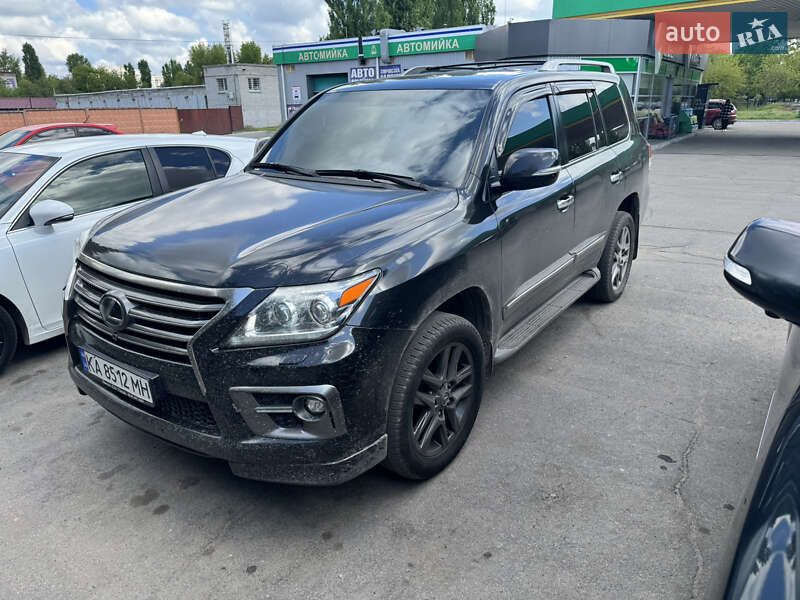 Позашляховик / Кросовер Lexus LX 2011 в Києві