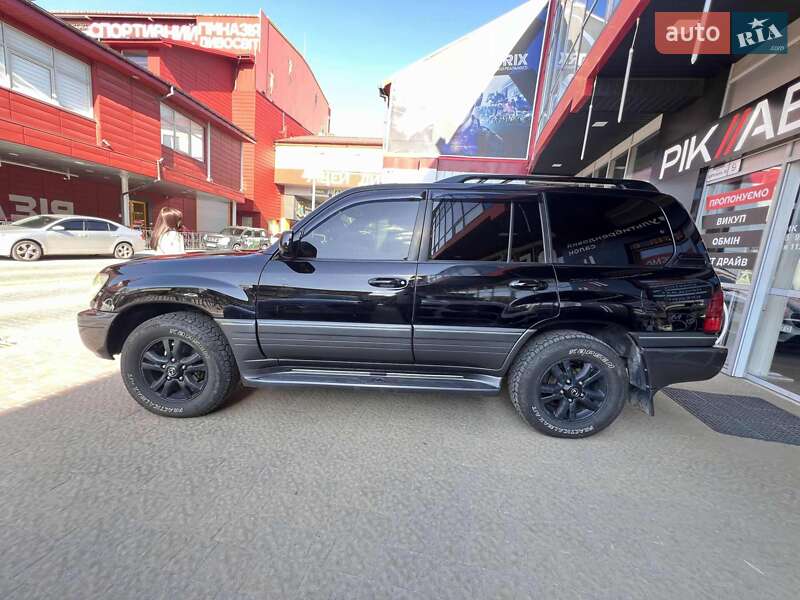 Позашляховик / Кросовер Lexus LX 2004 в Львові
