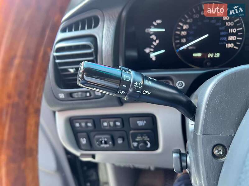 Позашляховик / Кросовер Lexus LX 2004 в Львові