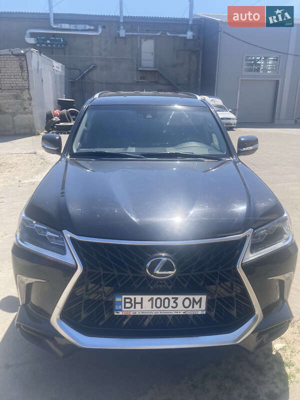 Внедорожник / Кроссовер Lexus LX 2015 в Николаеве