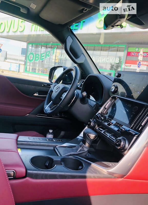 Позашляховик / Кросовер Lexus LX 2024 в Києві