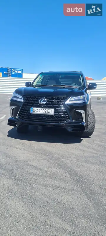 Lexus LX