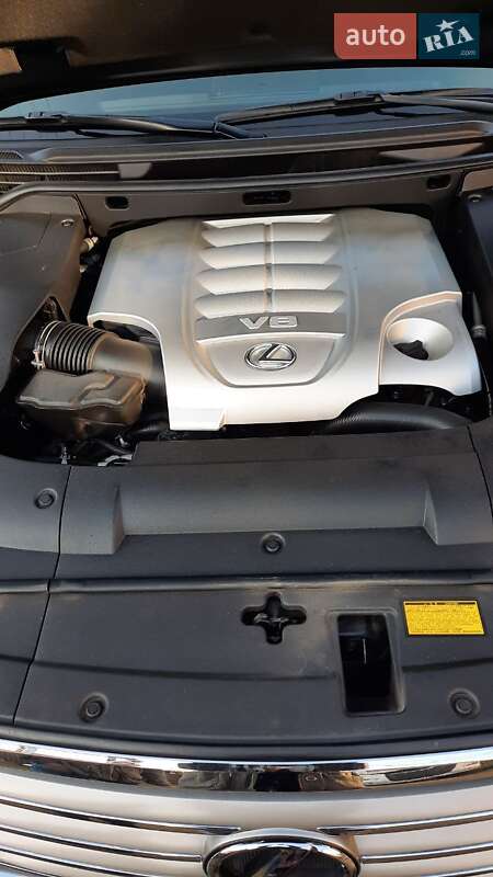 Позашляховик / Кросовер Lexus LX 2011 в Івано-Франківську