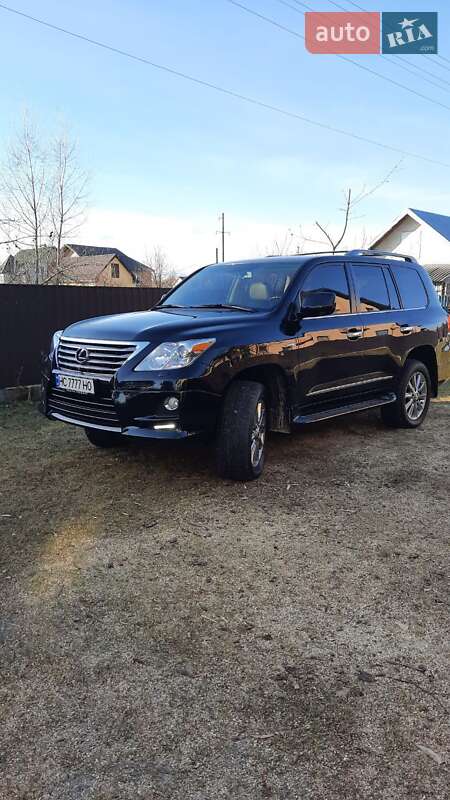 Позашляховик / Кросовер Lexus LX 2011 в Івано-Франківську