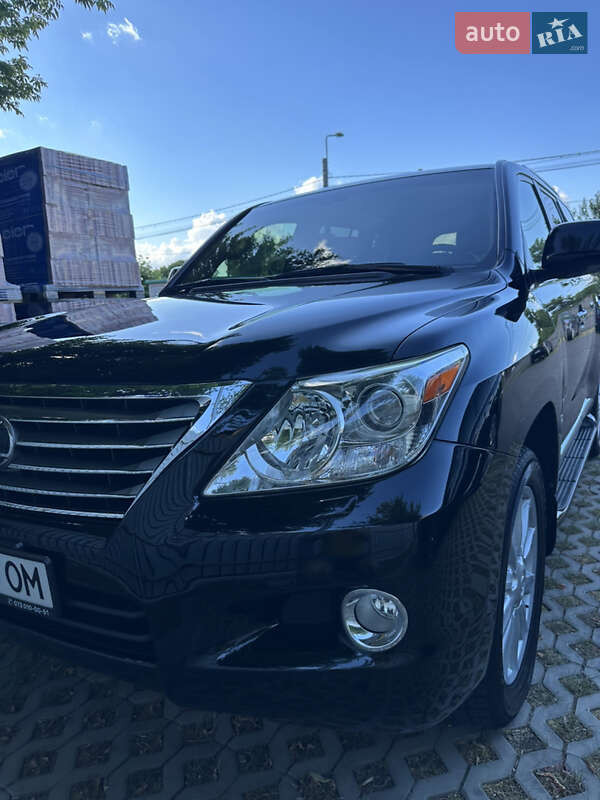 Внедорожник / Кроссовер Lexus LX 2010 в Одессе