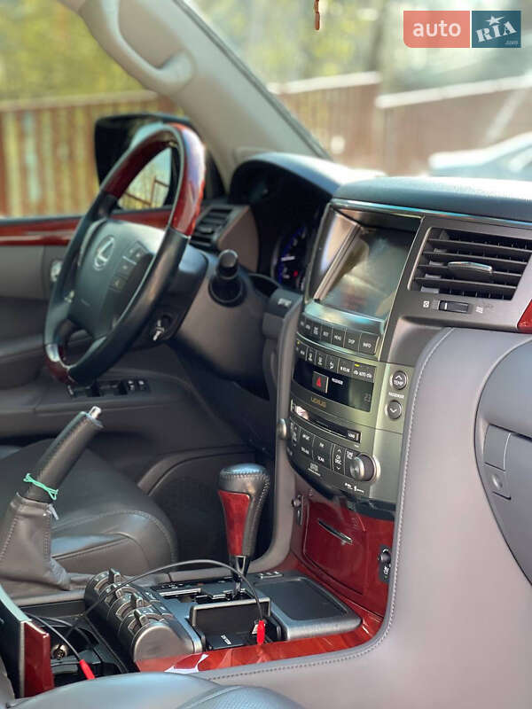 Позашляховик / Кросовер Lexus LX 2008 в Харкові