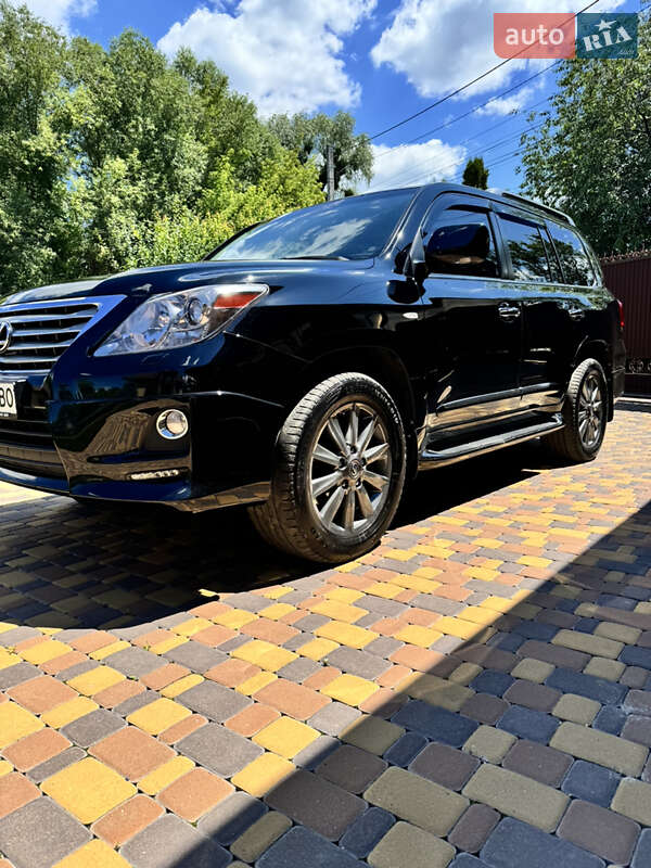 Позашляховик / Кросовер Lexus LX 2011 в Києві