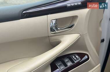 Внедорожник / Кроссовер Lexus LX 2013 в 