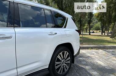 Внедорожник / Кроссовер Lexus LX 2022 в 