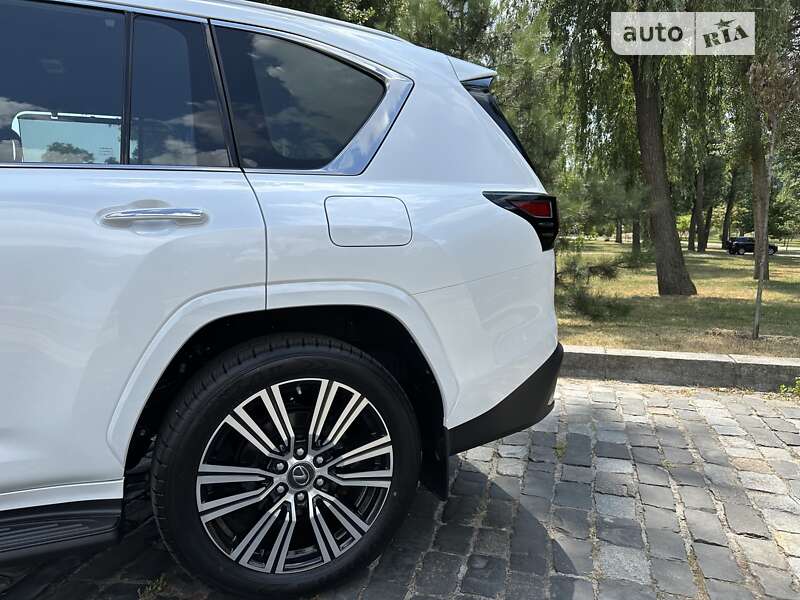 Позашляховик / Кросовер Lexus LX 2022 в Києві