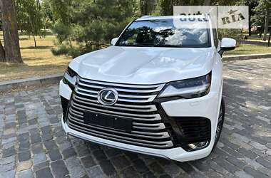Внедорожник / Кроссовер Lexus LX 2022 в 