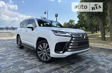 Внедорожник / Кроссовер Lexus LX 2022 в 