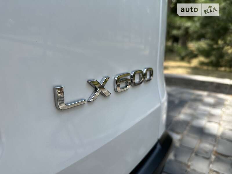 Позашляховик / Кросовер Lexus LX 2022 в Києві