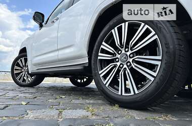 Внедорожник / Кроссовер Lexus LX 2022 в 