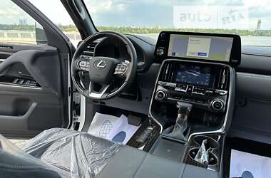 Внедорожник / Кроссовер Lexus LX 2022 в 